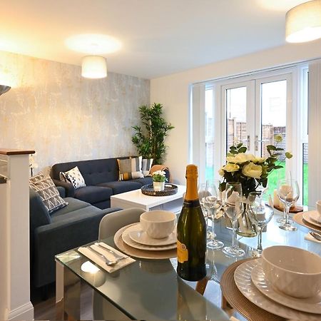 Luxury 4 Bed House With Gated Parking In The Heart Of Birmingham! Apartamento Exterior foto