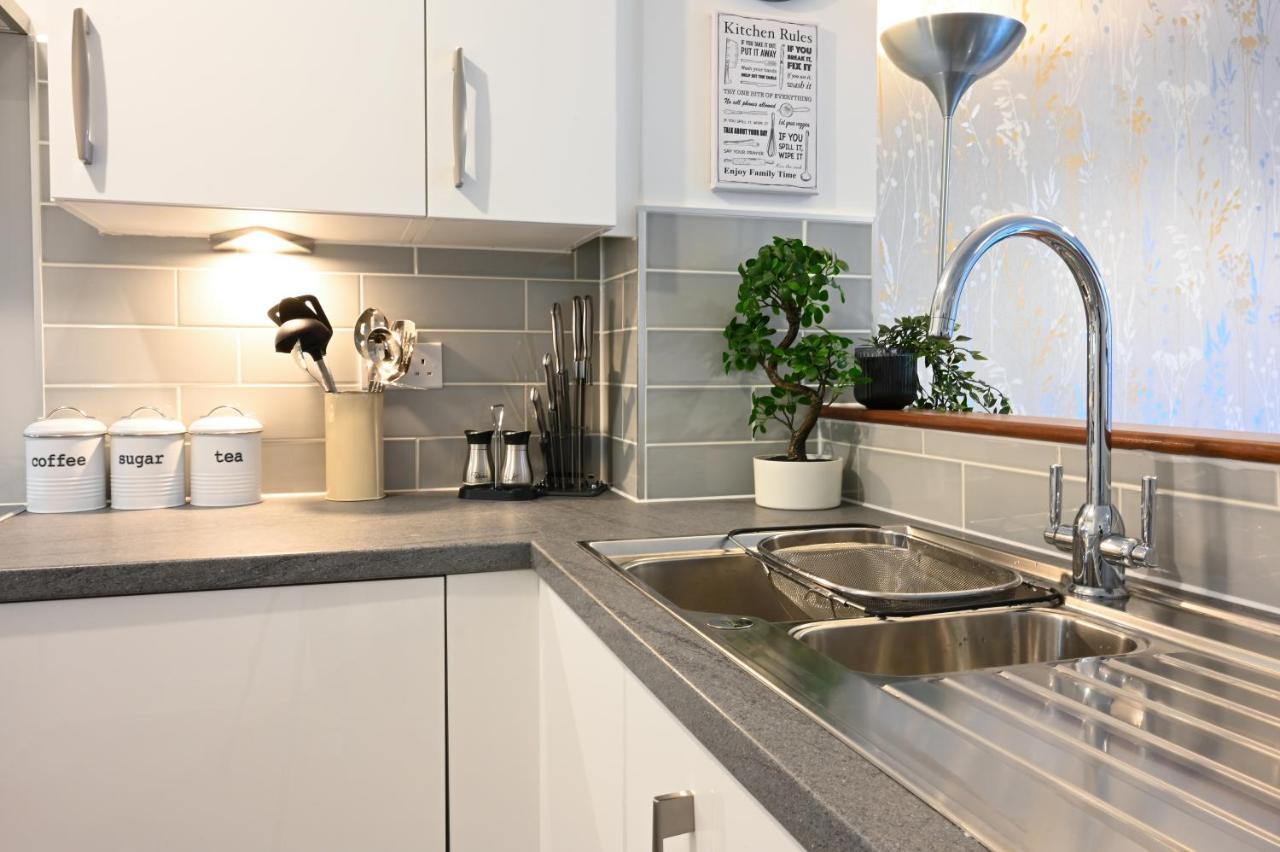 Luxury 4 Bed House With Gated Parking In The Heart Of Birmingham! Apartamento Exterior foto
