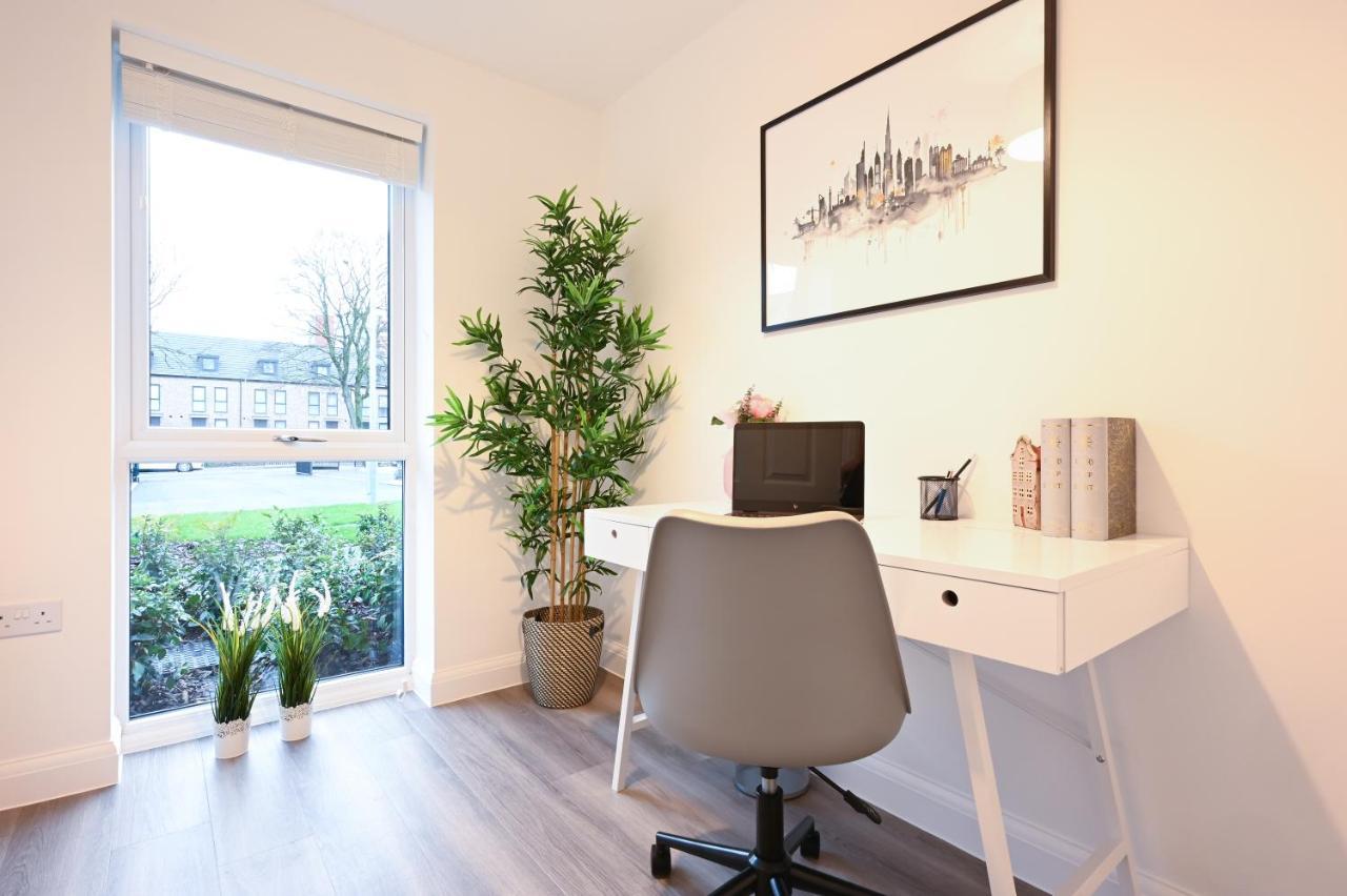Luxury 4 Bed House With Gated Parking In The Heart Of Birmingham! Apartamento Exterior foto