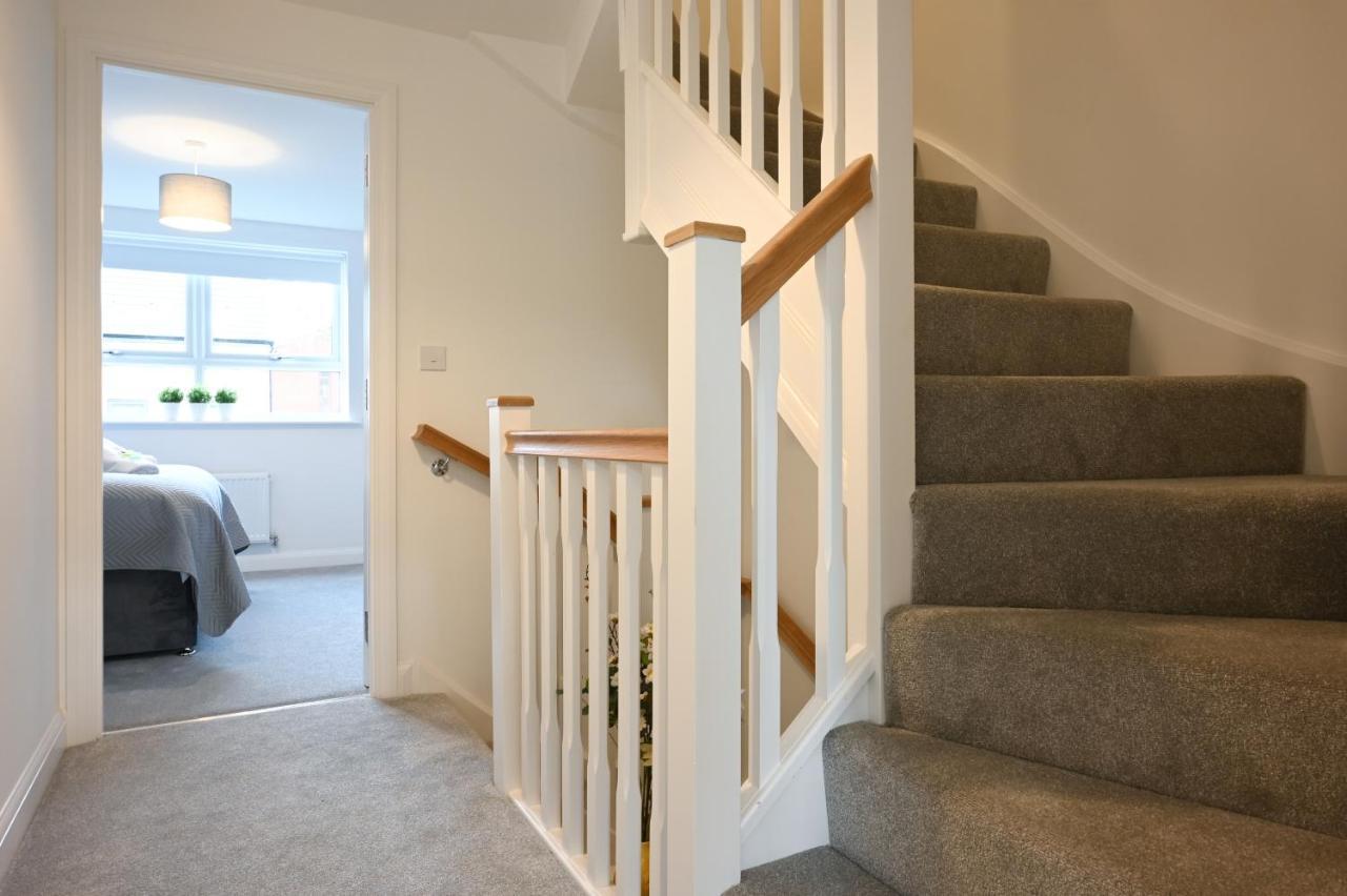 Luxury 4 Bed House With Gated Parking In The Heart Of Birmingham! Apartamento Exterior foto